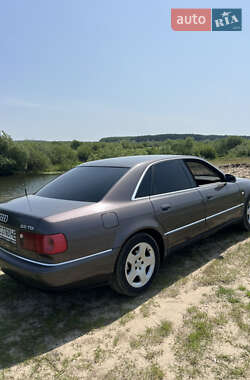 Седан Audi A8 2000 в 