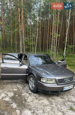 Седан Audi A8 2000 в 