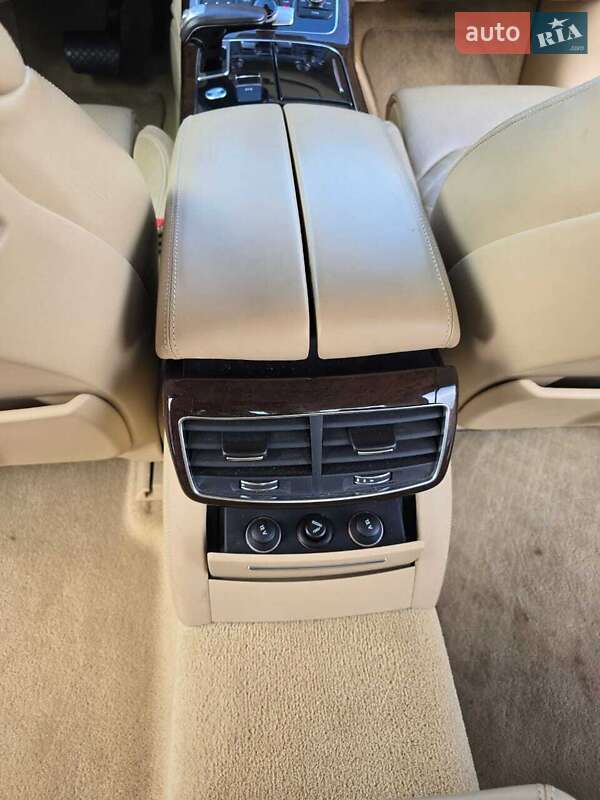 Седан Audi A8 2013 в Киеве фото 19 Седан Audi A8 2013 в Киеве