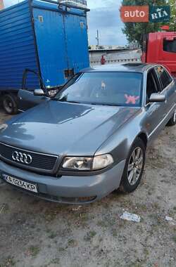 Седан Audi A8 1995 в Києві