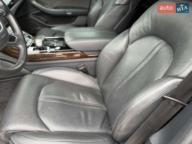 Седан Audi A8 2014 в Киеве