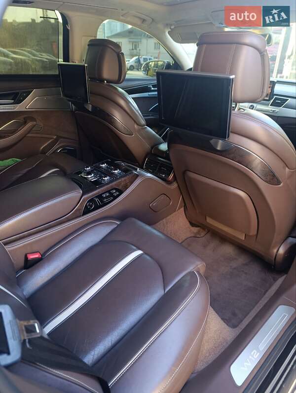 Седан Audi A8 2012 в Львове