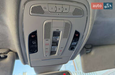 Седан Audi A8 2016 в 