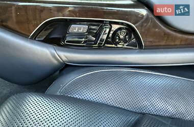 Седан Audi A8 2016 в 