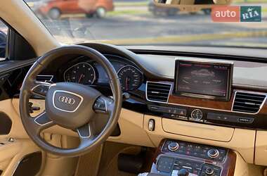 Седан Audi A8 2010 в 