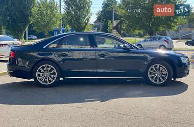 Седан Audi A8 2010 в 
