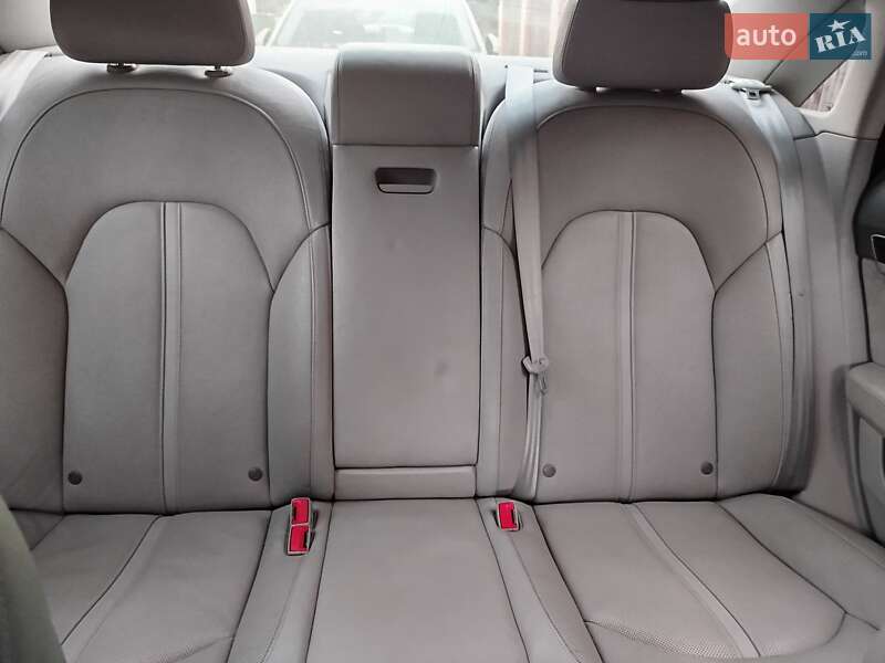 Седан Audi A8 2013 в Киеве фото 26 Седан Audi A8 2013 в Киеве