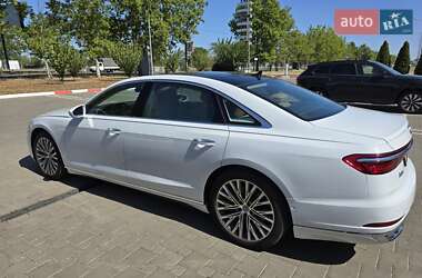 Седан Audi A8 2018 в 