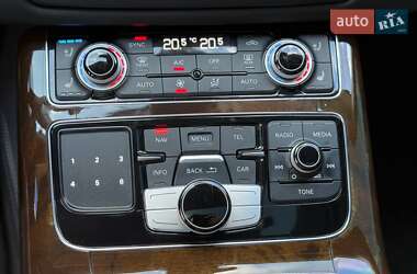 Седан Audi A8 2016 в 