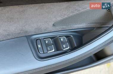 Седан Audi A8 2016 в 