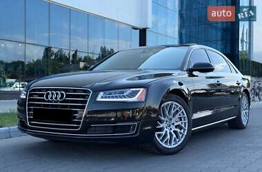 Седан Audi A8 2016 в 