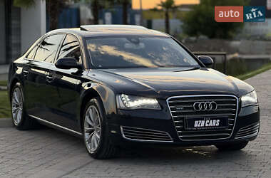 Седан Audi A8 2011 в Ужгороде