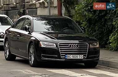 Седан Audi A8 2015 в Львові