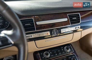 Седан Audi A8 2013 в 