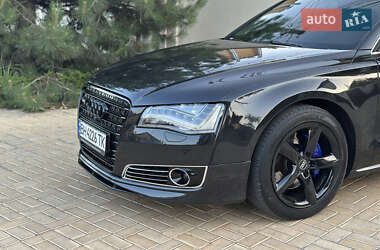 Седан Audi A8 2012 в 