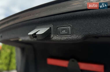 Седан Audi A8 2014 в 