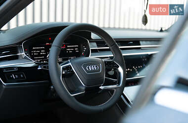 Седан Audi A8 2018 в 
