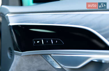 Седан Audi A8 2018 в 