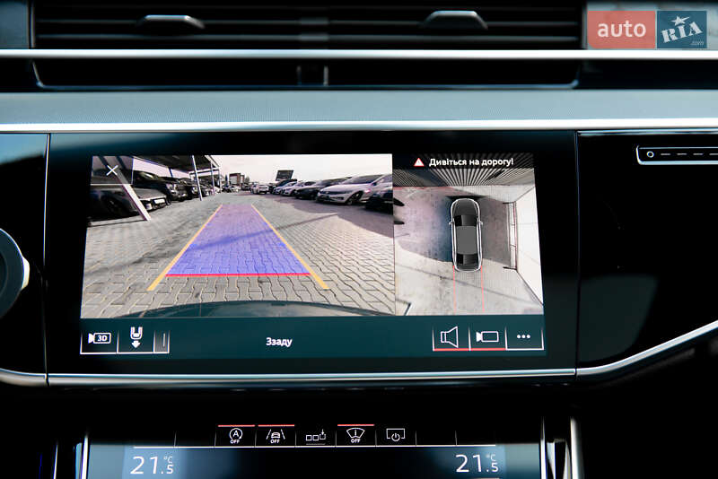 Седан Audi A8 2018 в Мукачево