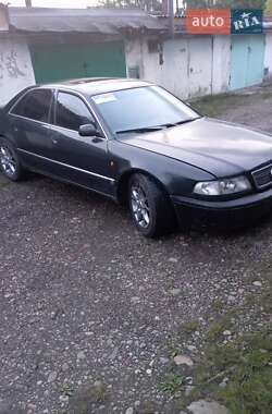 Седан Audi A8 1996 в 