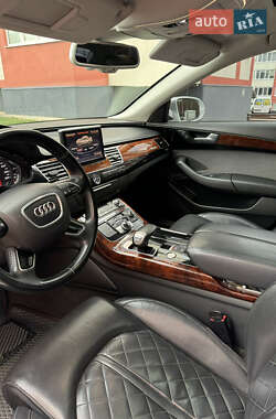 Седан Audi A8 2012 в 