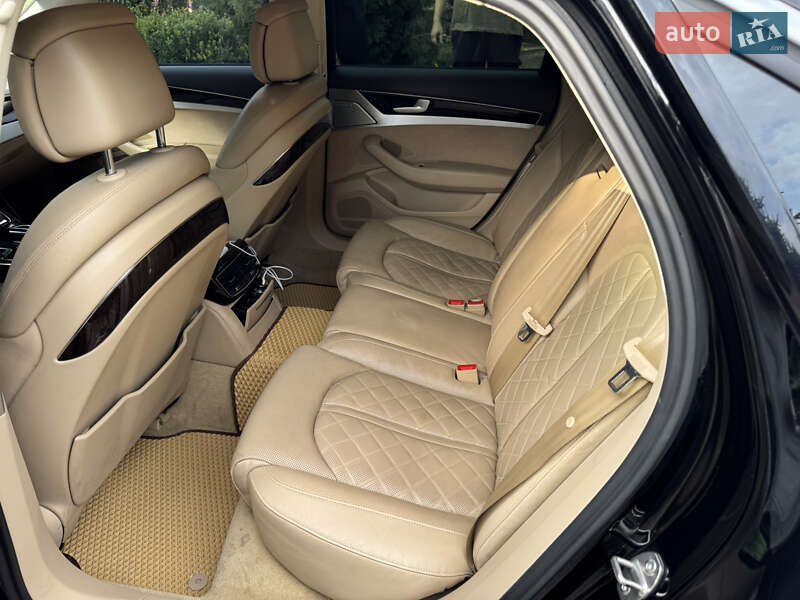 Седан Audi A8 2013 в Киеве