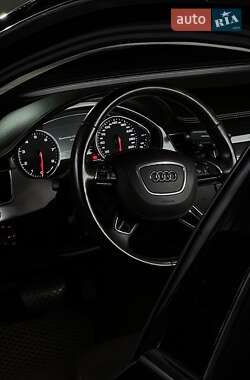 Седан Audi A8 2013 в 