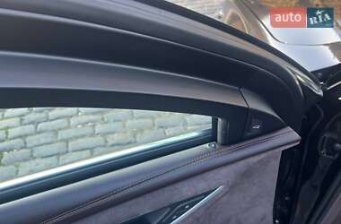 Седан Audi A8 2017 в 