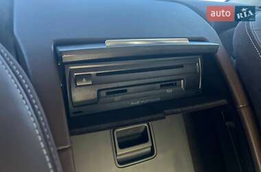 Седан Audi A8 2017 в 