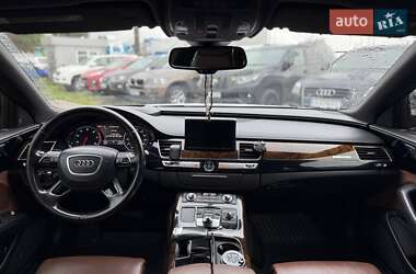 Седан Audi A8 2016 в 
