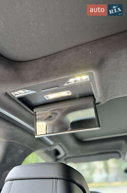 Седан Audi A8 2022 в Киеве