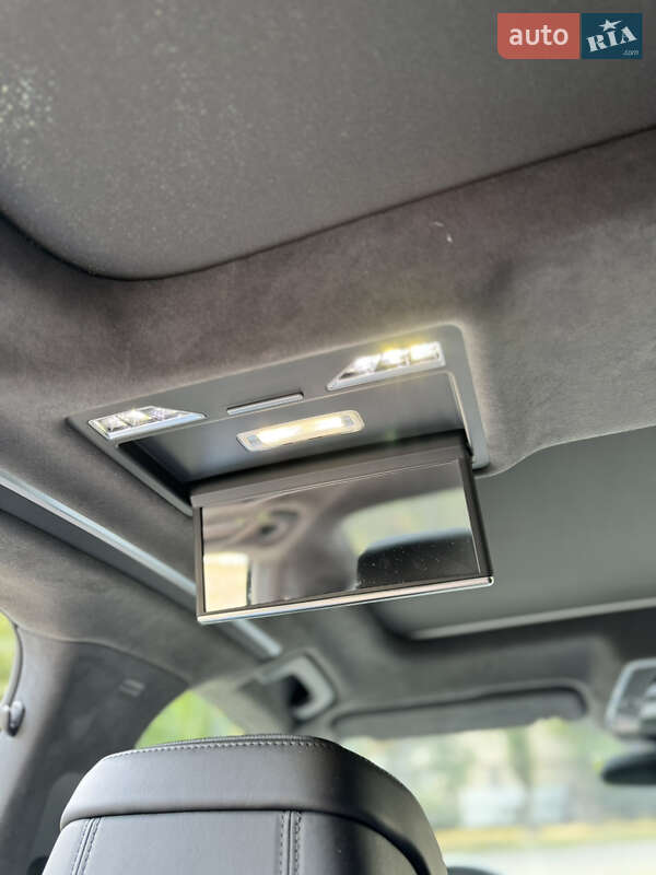 Седан Audi A8 2022 в Києві