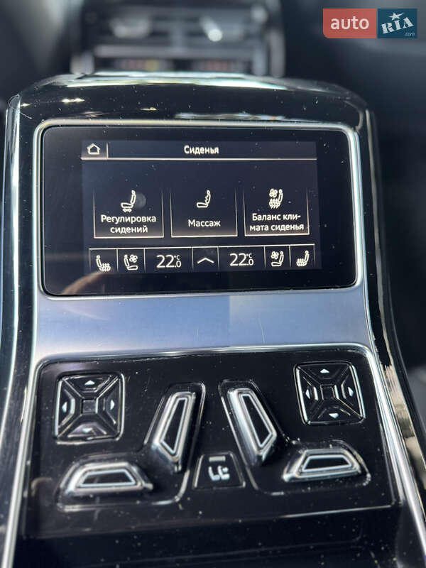 Седан Audi A8 2022 в Києві