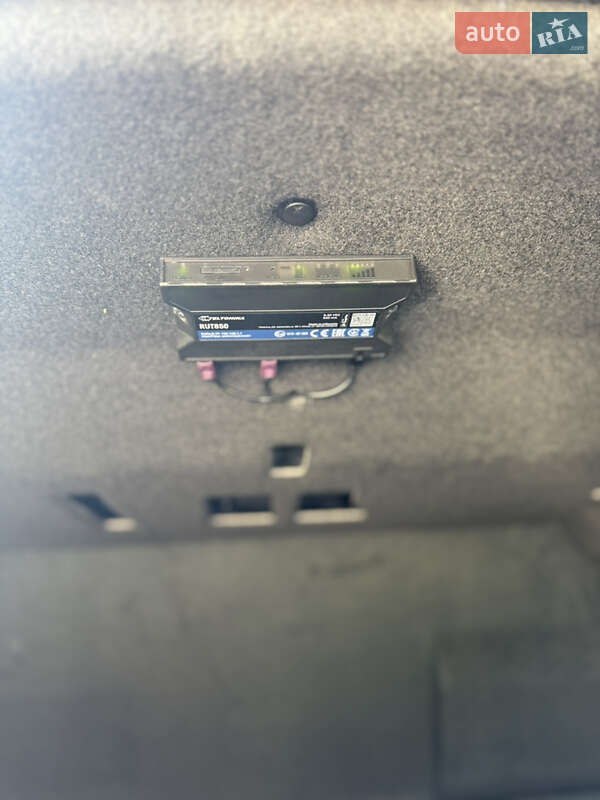 Седан Audi A8 2022 в Києві