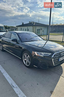 Седан Audi A8 2022 в Киеве