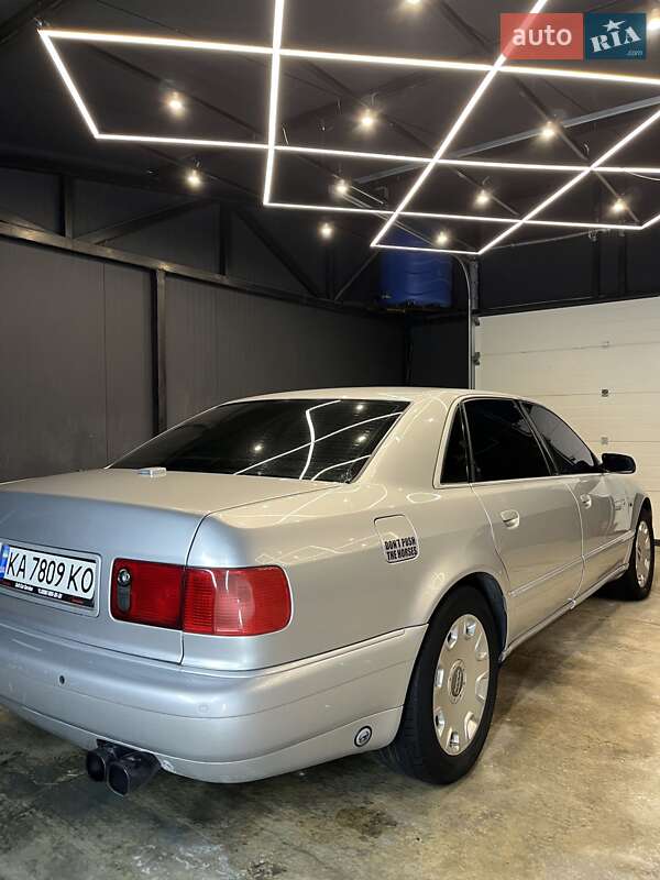 Седан Audi A8 2000 в Львове