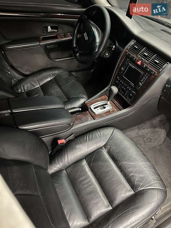 Седан Audi A8 2000 в Львове