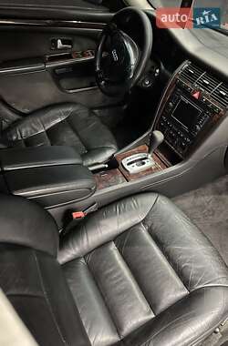 Седан Audi A8 2000 в 