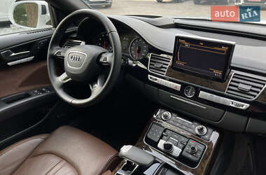 Седан Audi A8 2016 в 