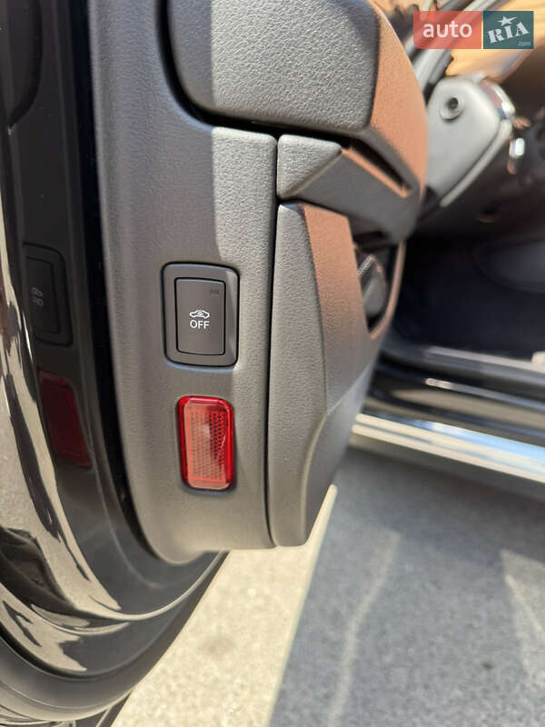 Седан Audi A8 2017 в Киеве