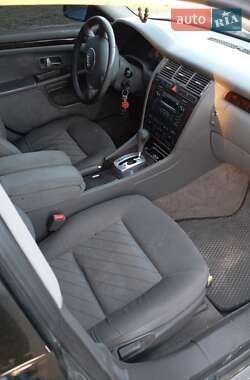 Седан Audi A8 2001 в 