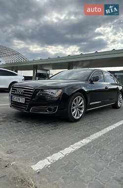 Седан Audi A8 2013 в Львове
