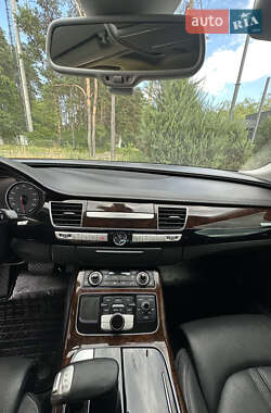 Седан Audi A8 2013 в Львове