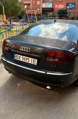 Седан Audi A8 2005 в 