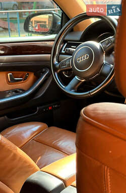 Седан Audi A8 2005 в 