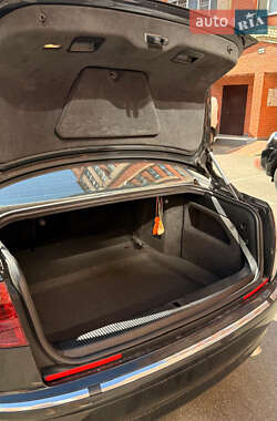 Седан Audi A8 2005 в 