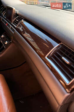 Седан Audi A8 2005 в 