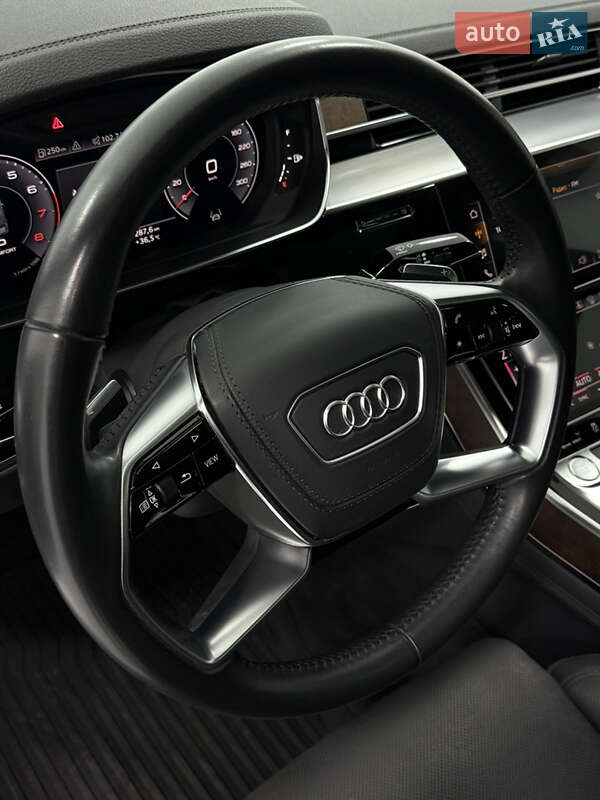 Седан Audi A8 2019 в Одессе