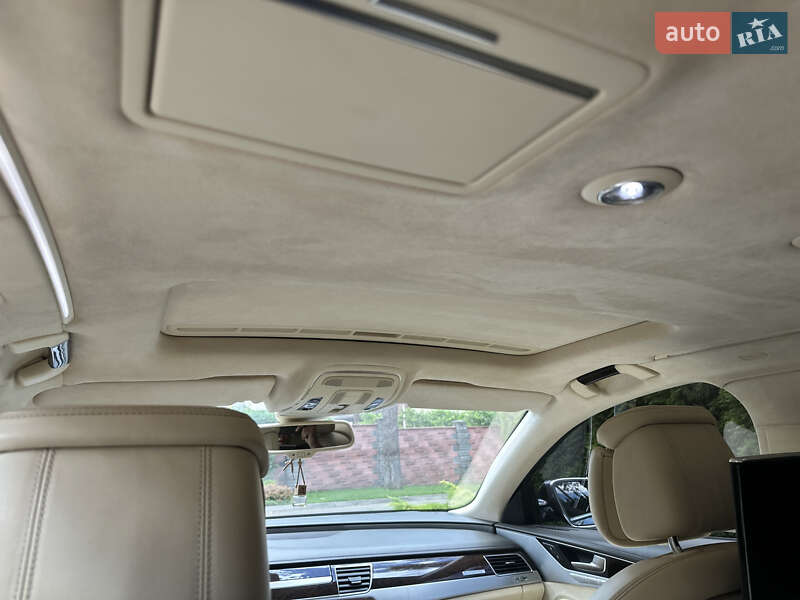 Седан Audi A8 2012 в Киеве