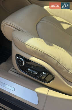 Седан Audi A8 2011 в 